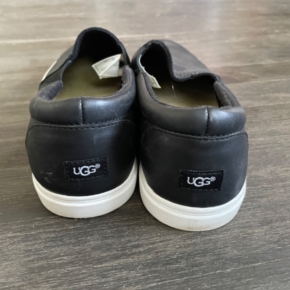 Uggs sz. 9 - Picture 3 of 4